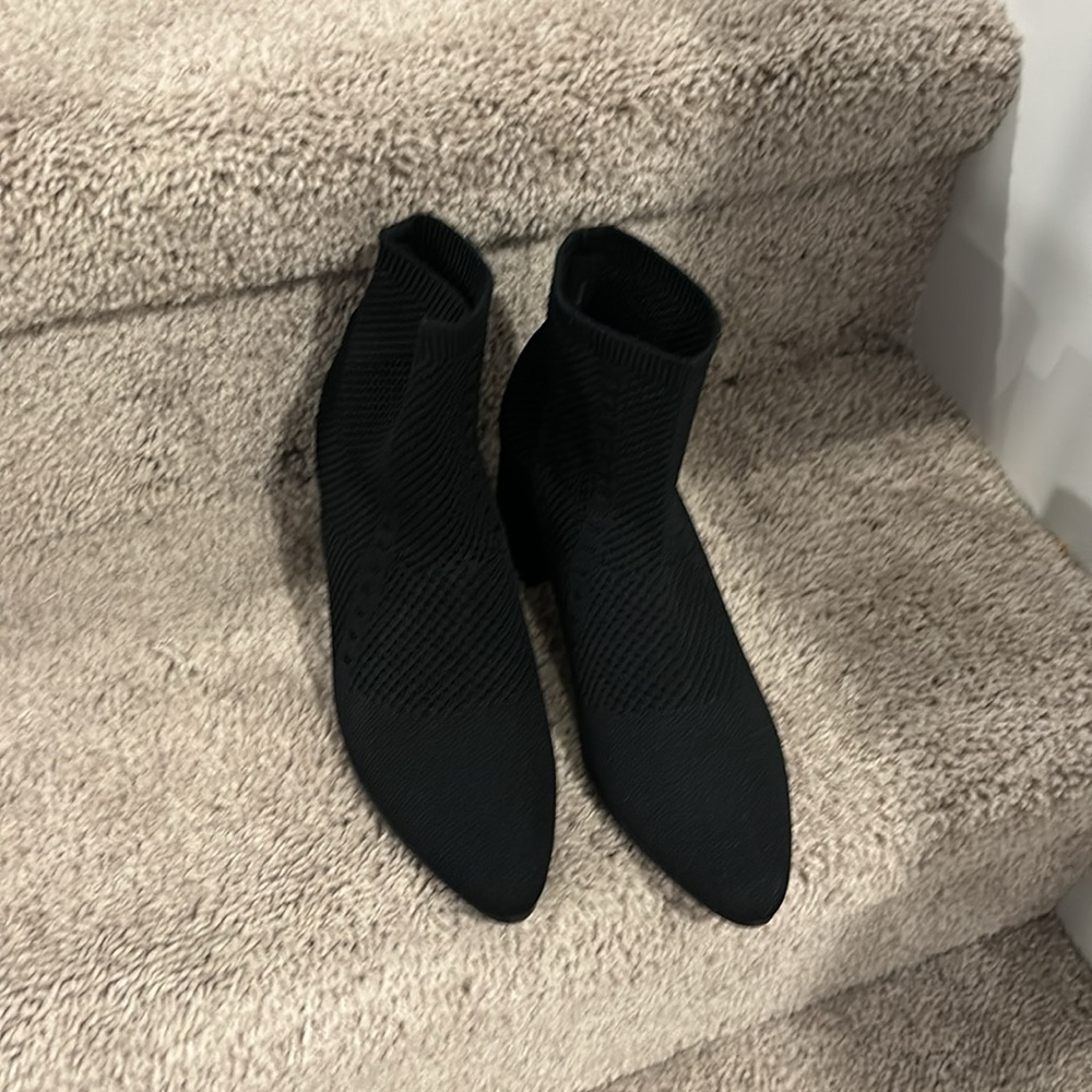 Eileen Fisher Stretch Knit Bootie 7.5 - Picture 5 of 7
